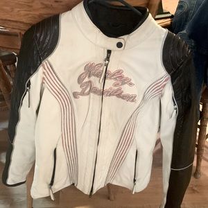Women’s Harley Davidson leather jacket Med